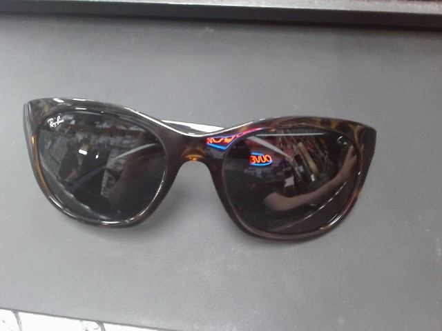 Lunette fumee ray ban pour femme
