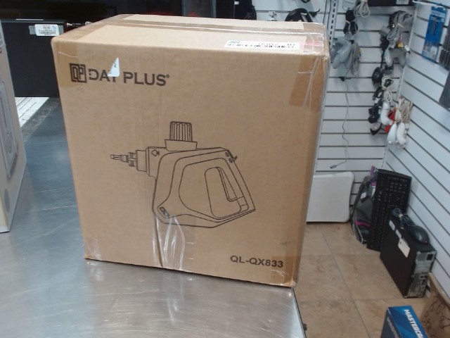 Steam cleaner neuf dans boite endommager