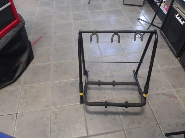 Rack pour 3 guitares