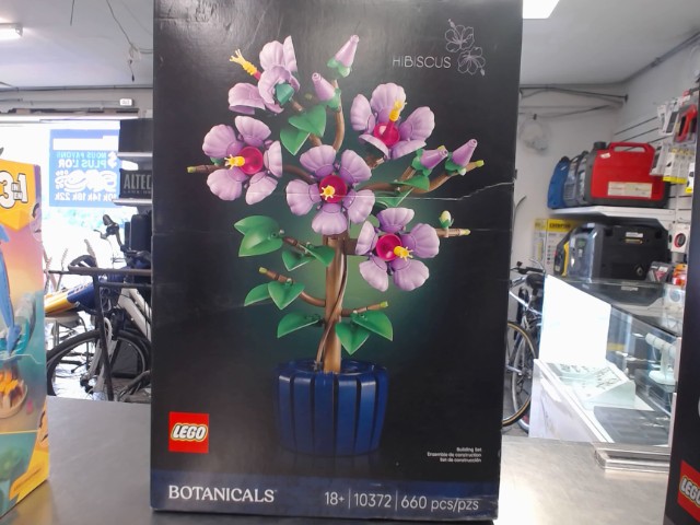Lego hibiscus