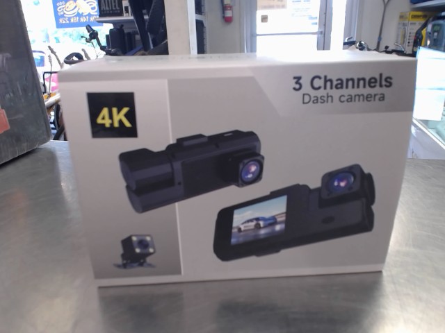 3 channels dash camera neuf en boite