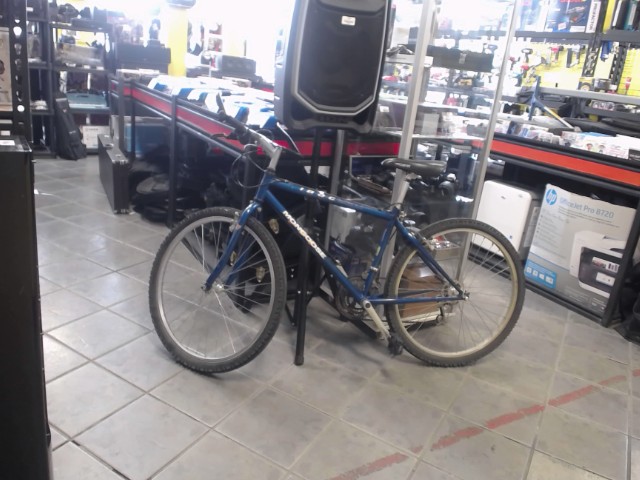Velo de montagne vert