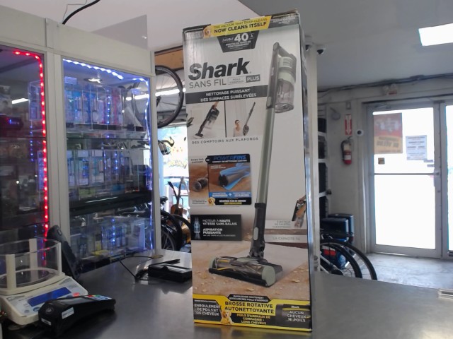 Aspirateur shark cordless pet plus neuf