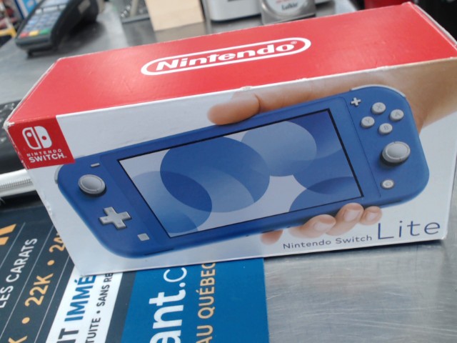 Nintendo switch lite +boite
