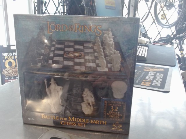 Chess set lord of the rings