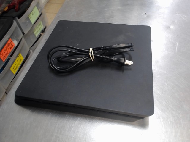 Ps4 slim 1to + chrg no man