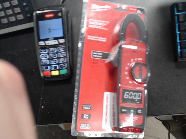 600a clamp meter neuf