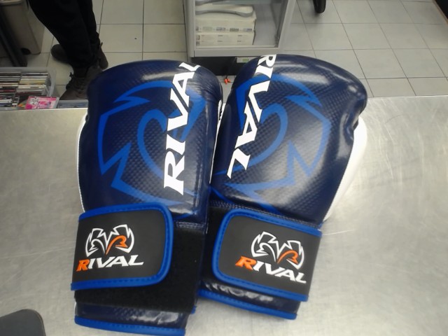 Boxing gloves