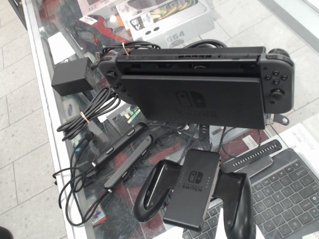 Nintendo swtich avec accessoire