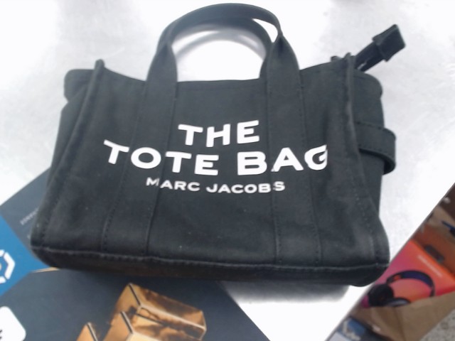 The tote bag noir