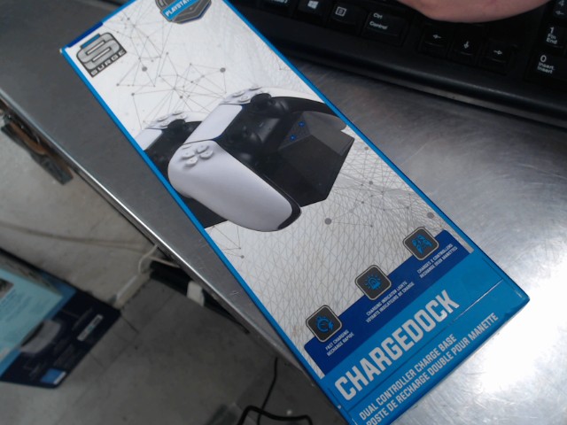 Dock de charge ps5 en boite