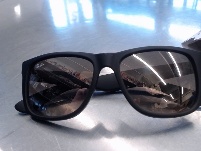 Rayban justin