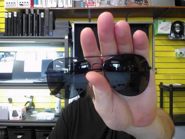 Lunette de soleil noir