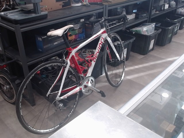 Velo carbon monocoque blanc