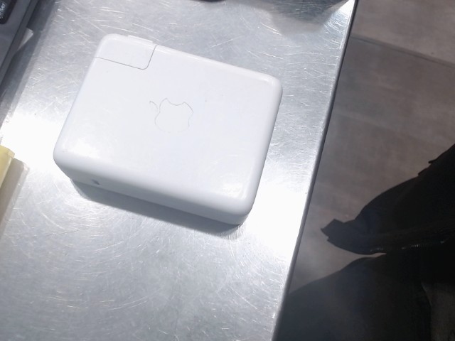 Usb-c power adapter 140w