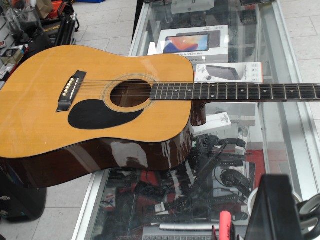 Guitar acoustic