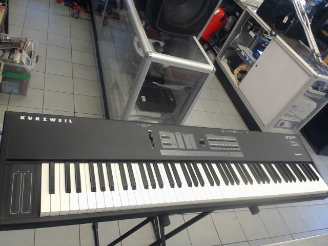 Stage piano 88keys + stand + pedale