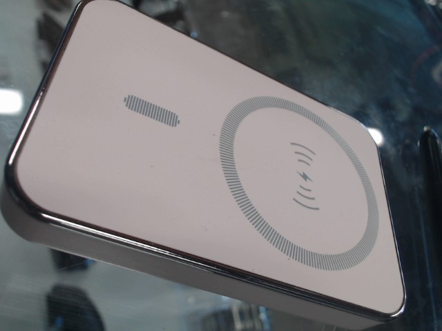 Chargeur portable rose