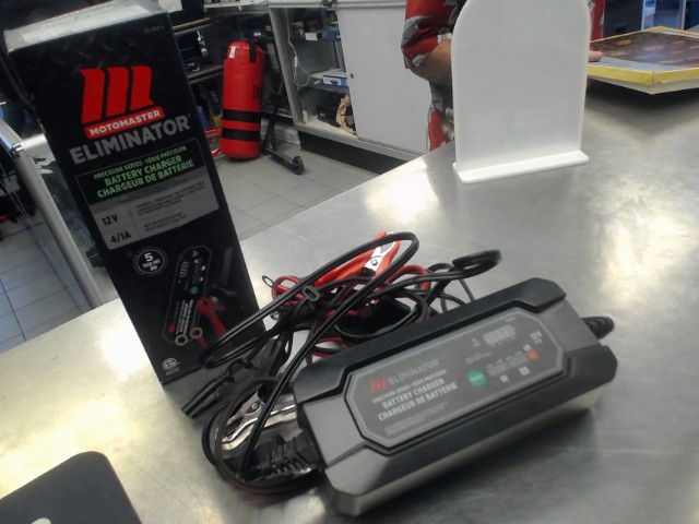 Smart battery charger 4/1amp 12v
