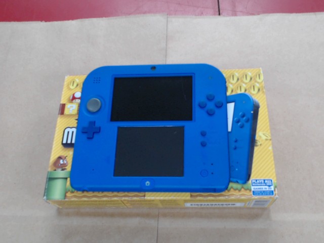 Nintendo 2 ds dans boite