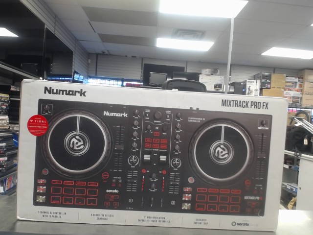 Numark mixtrack pro fx dans boite