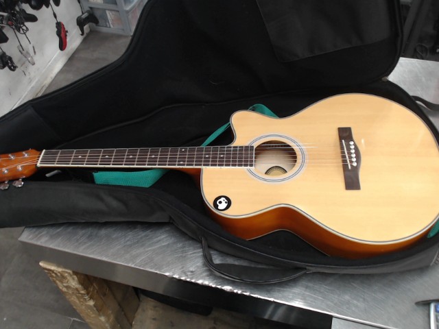 Guitar acoustique (6 corde)+case mou