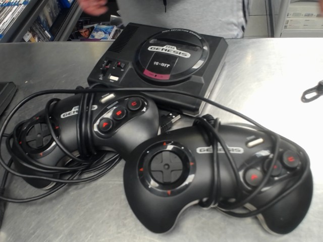 Sega mini 16bits + 2man + fils
