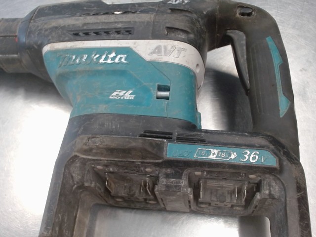 Drill makita avt