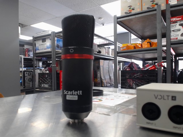 Microphone