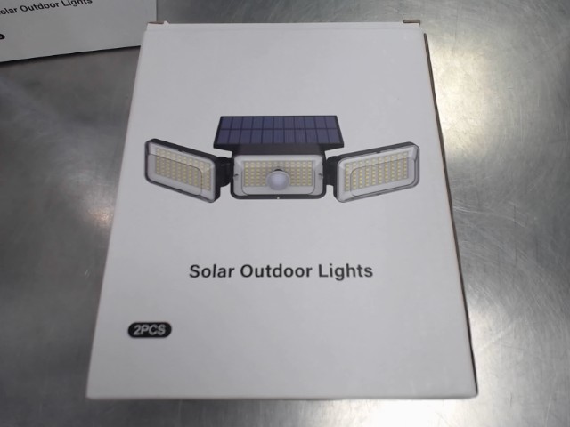 Solar outdoor lights neuf en boite