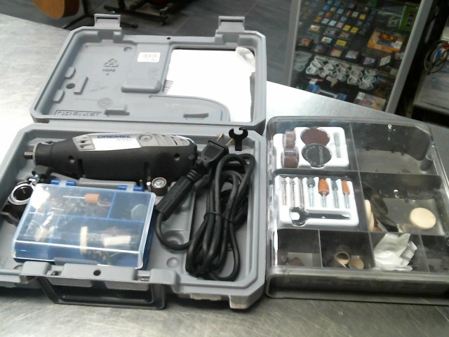 Dremel 3000 gris dans boite avec acc