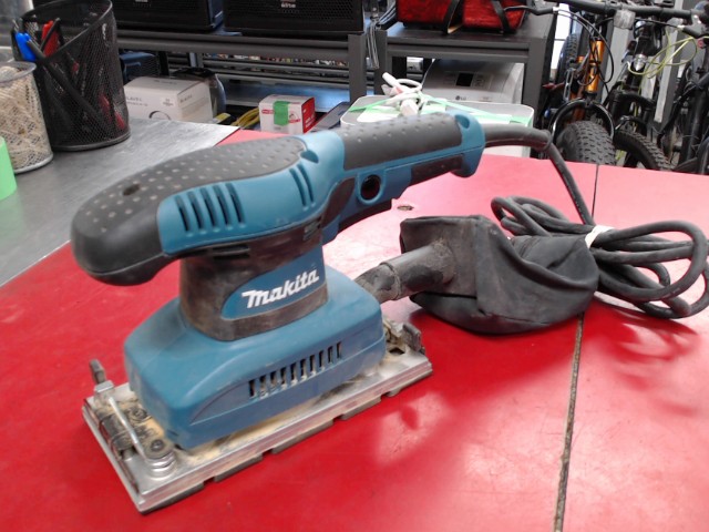 Sableuse makita avec file