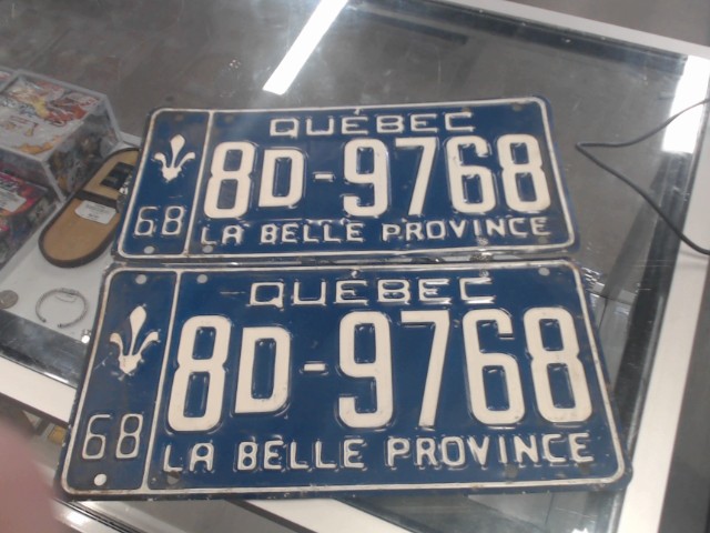 1968 quebec liscense plate 8d-9768 duo