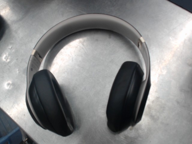 Studio pro beats noir et beige