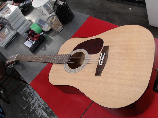Guitar acoustic avec corde extra