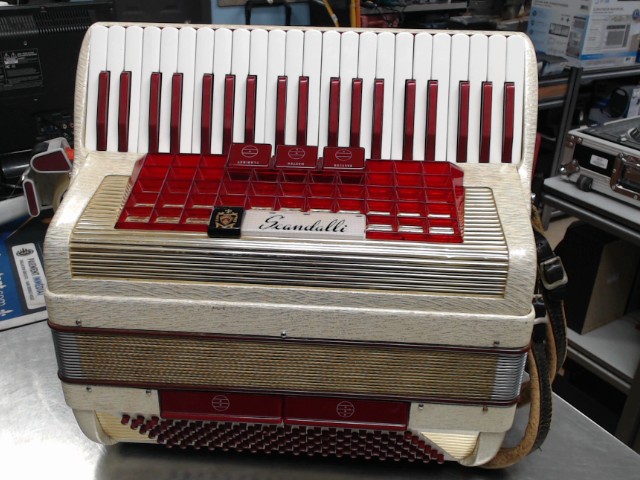 Accordeon scandalli m 541/36