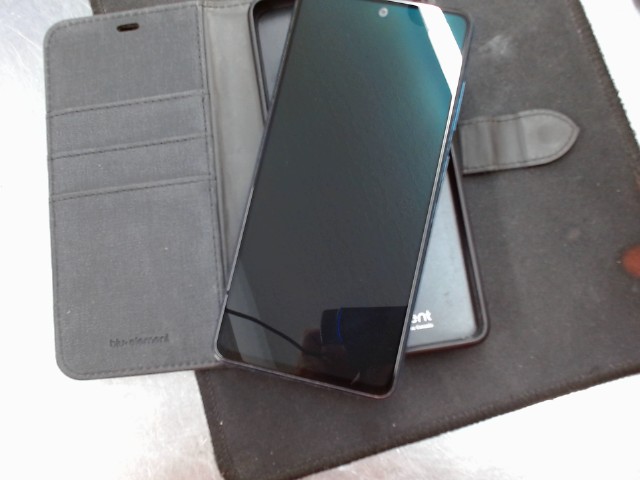 Samsung a52 dans un case gris