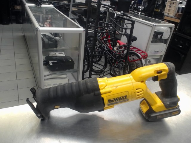 Sawzall dewalr batt