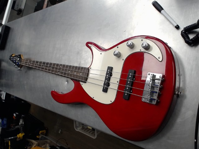 Guitare electronique peavey handmade