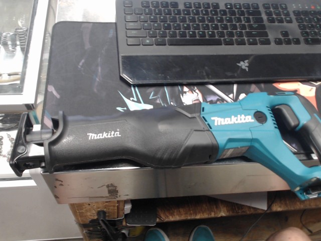 Makita sawzall neuf