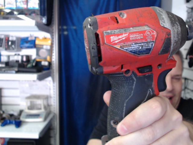 Impact driver milwaukee