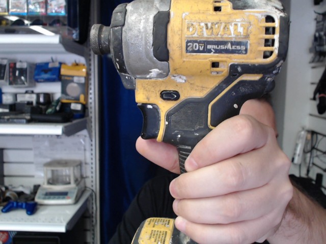 Impact driver dewalt