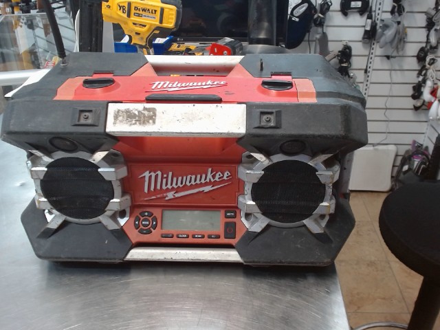Radio chantier m18 a fil/batt no batt