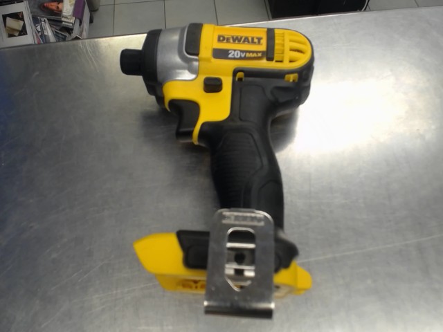 Inmpact drill dewalt comme neuf
