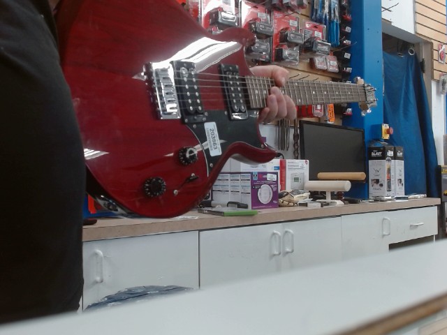 Guit electrique ibanez gio rouge