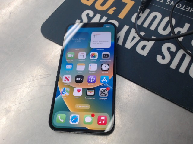 Iphone 12  scratch screen bleu 100% bat