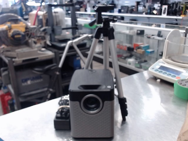 Projector+trepied