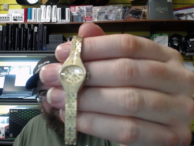 Montre pour femme dor�