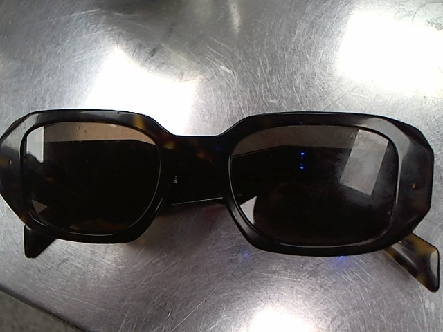 Lunette soleile pour femme prada