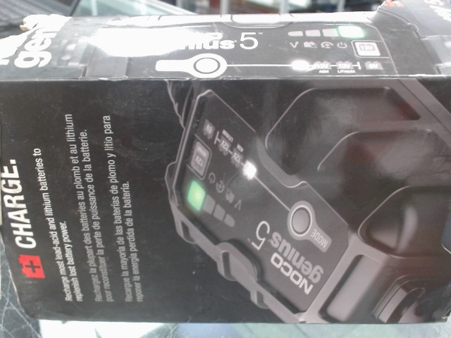 Chargeur de batterie d'auto